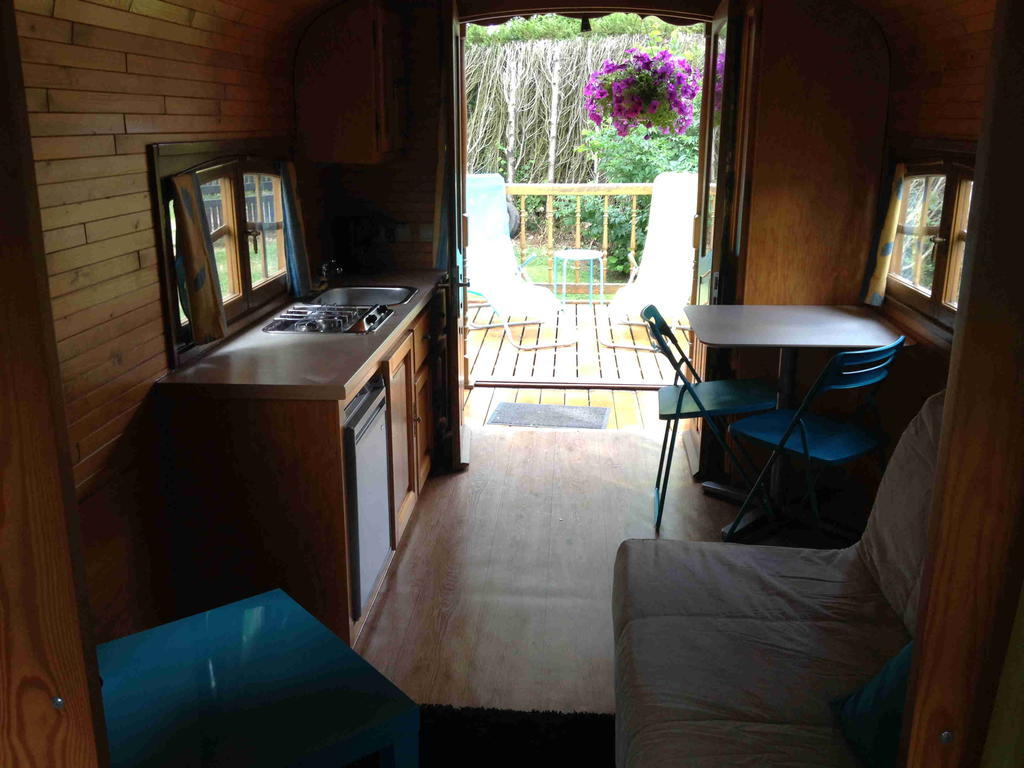 Roulotte Du Petit Bois Villa Theillement Dış mekan fotoğraf